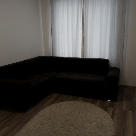Gil Apartments, On Mynaiska 18 Ungvár Kültér fotó