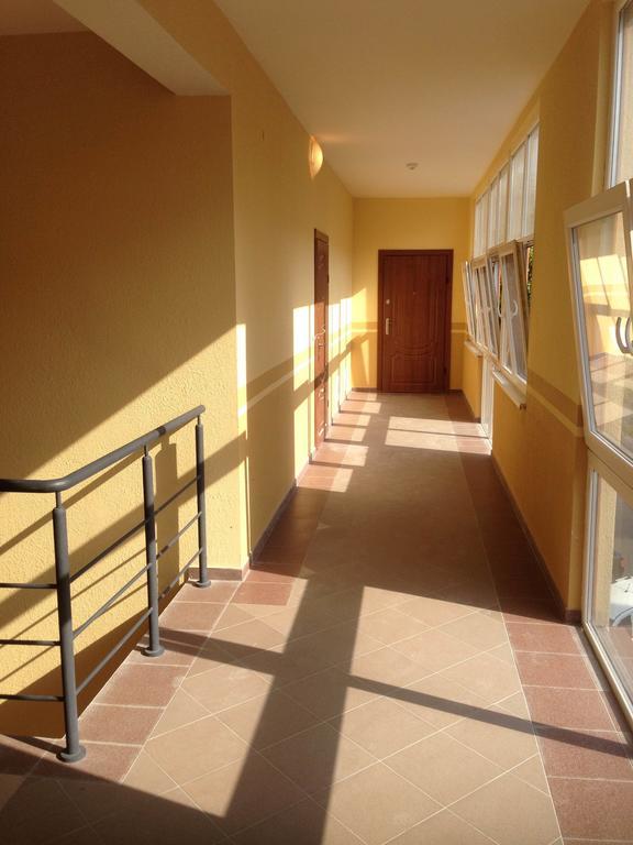 Gil Apartments, On Mynaiska 18 Ungvár Kültér fotó