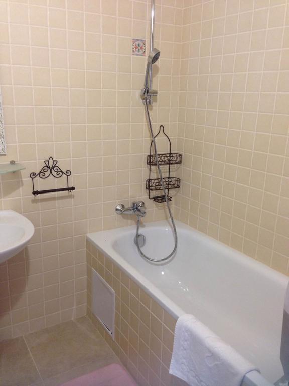 Gil Apartments, On Mynaiska 18 Ungvár Kültér fotó