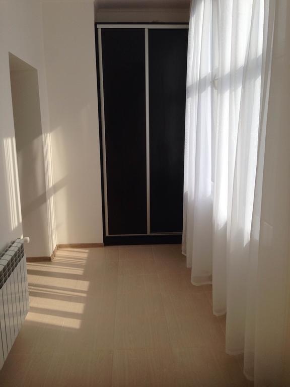 Gil Apartments, On Mynaiska 18 Ungvár Kültér fotó
