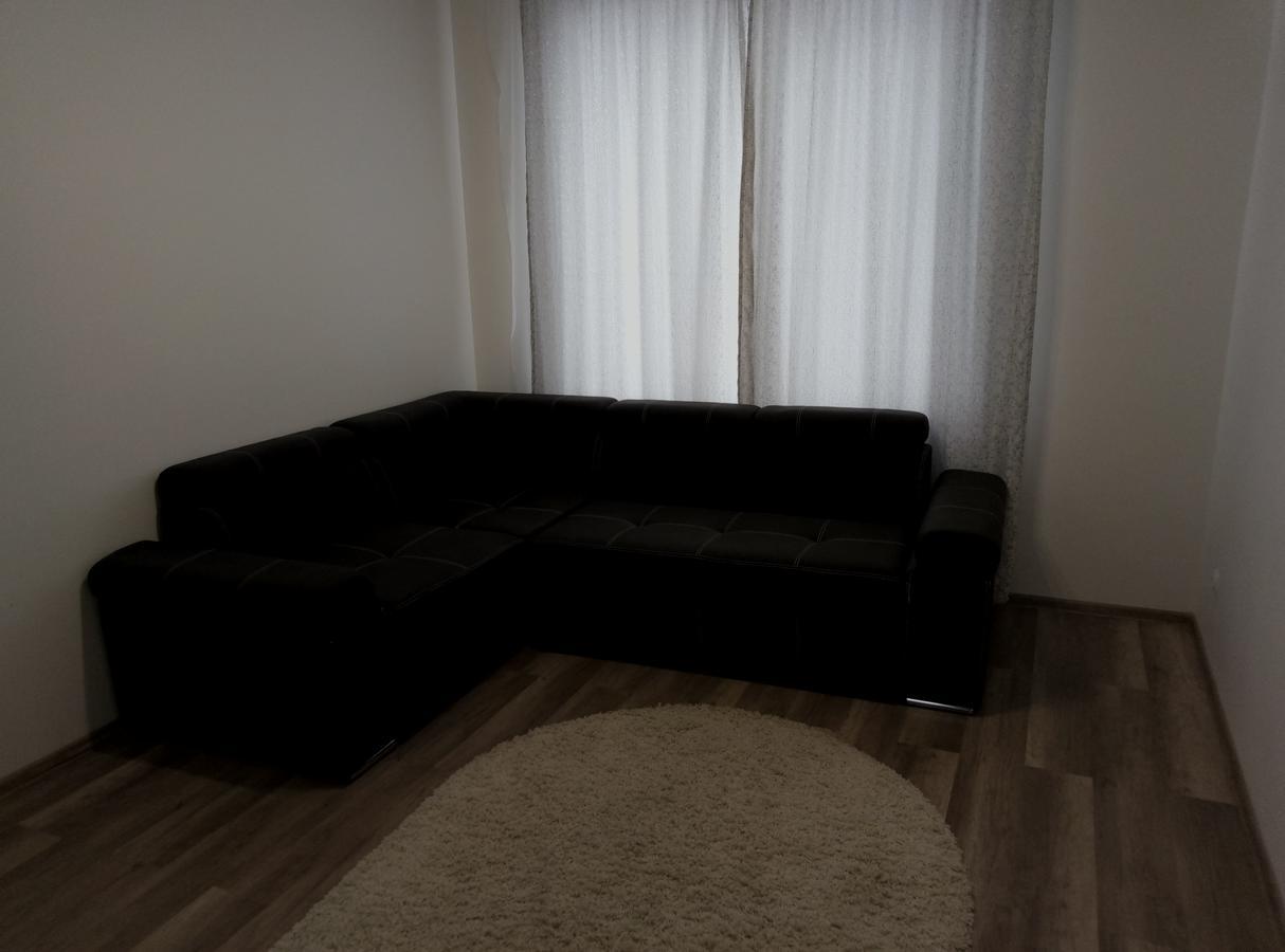 Gil Apartments, On Mynaiska 18 Ungvár Kültér fotó