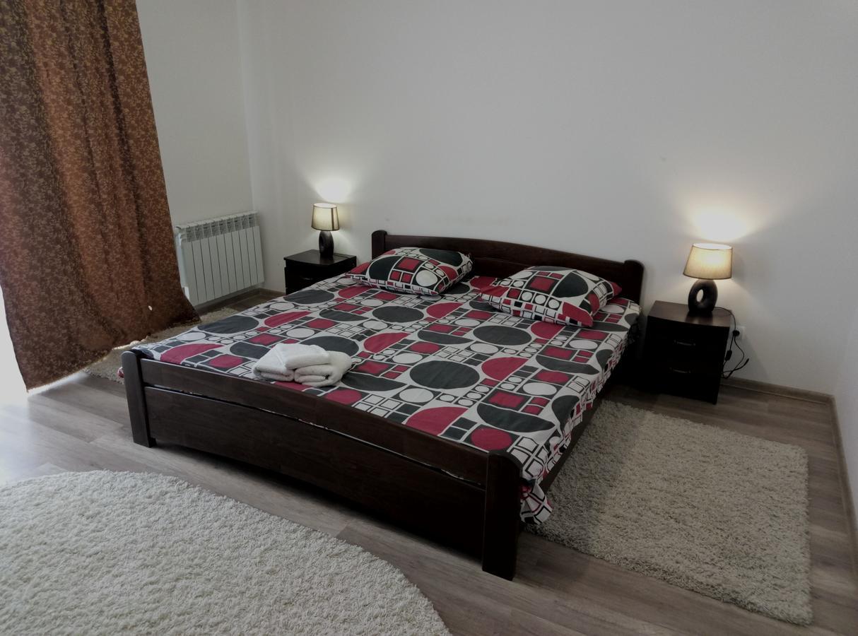 Gil Apartments, On Mynaiska 18 Ungvár Kültér fotó